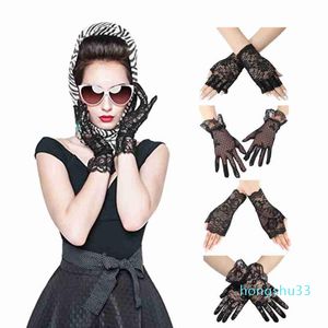 Cinco dedos Guantes Mujeres Vintage Sheer Short Lace Ladies Conducción Protector solar Cena Accesorios de disfraces de lujo