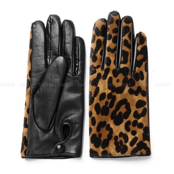 Gants à cinq doigts YY5388 Nouveauté femmes imprimé léopard gants en cuir véritable dames court hiver laine doublé épais Luvas Botton chaud Guantes Mujer 231115