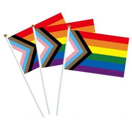 Vlag 14x21cm Gay Pride Stick Transgender Lesbian Rainbows Banner LGBT Rainbow Flags met vlaggenpole handheld banners th0333 s pole s door JJ 5.22