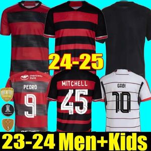 Flamengo voetbaltruien 2023 2024 Vidal de Arascaeta Gabi voetbal shirts Pedro B.Henrique E.Ribeiro Kids Kit Camisa Flamengo 23 24 Outubro Rosa Jersey