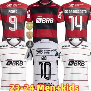 Flamengo Soccer Jerseys 2023 2024 VIDAL DE ARRASCAETA GABI Camisetas de fútbol PEDRO B.HENRIQUE E.RIBEIRO Kit para niños Camisa Flamengo 23 24 Outubro Rosa Jersey