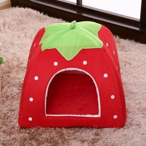 Tissu de flanelle petits lits de chat pour animaux de compagnie épaissir hiver matelas de chenil pour chien de compagnie tente de nid de chat aux fraises