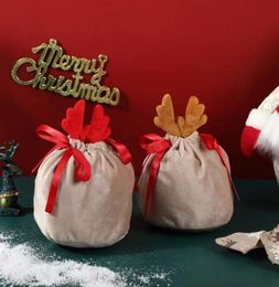 Sac à crampons en flanelle Elk Santa Claus Candy Sacs-cadeaux Antler Halloween Christmas Candies Sac de Noël Decoration suspendue BH76658193