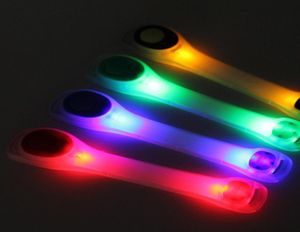 Knipperende LED Veiligheid Nacht Reflecterende riem Armband Armband Fietsen Hardlopen Sport Veiligheid Buitensporten Duurzaam 1515064