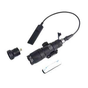 Accessoires tactiques Jingming m4 m16 hk416 ar15 lampe de poche M300A éclairage extérieur lumière LED lumens élevés avec queue de rat et tête de couronne torche portable