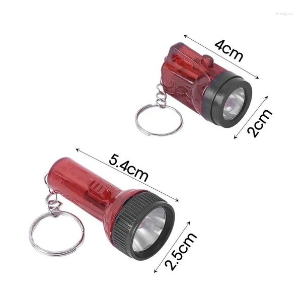 Lampes de poche torches 1 / 5pcs Mini Keychain Colorf Batterf Pendant LED Luminal Key Chain Light for Outdoor Camp Drop Livrot Sp Dhkte