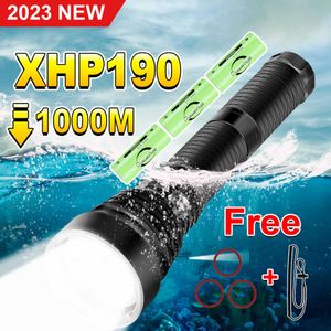 Lampes de poche torches 2023 dernière mise à niveau lampe de poche de plongée professionnelle XHP190 torche sous-marine IPX8 lampe de poche étanche lumières sous-marines extérieures P230517