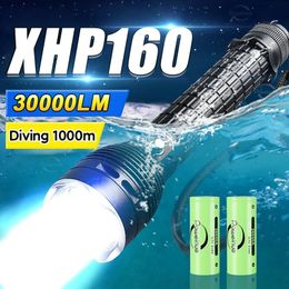 Zaklampen Zaklampen Heldere XHP70 professionele duikzaklamp IPX8 waterdichte led-zaklamp Wit licht onderwaterzaklamp Onderwaterlantaarn 231018