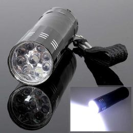 Zaklampen Torches Mini 9 LED -zaklamp Batterij Bediende Pen Licht fakkel met lanyard voor camping -tent Nacht vissen Wandelen L221014