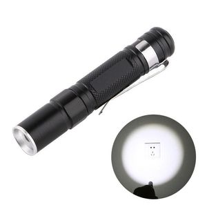 Lampes de poche torches portables avec une batterie à clip de type pile à eau zoomable durable pour la randonnée en camping urge