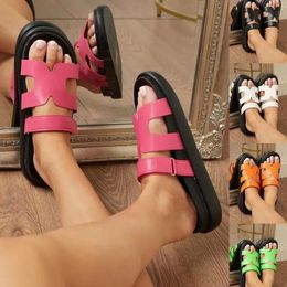 Slippers à fond plat Style d'été Versatile plage de mode décontractée chaussures pour femmes zapatos de mujer 240420