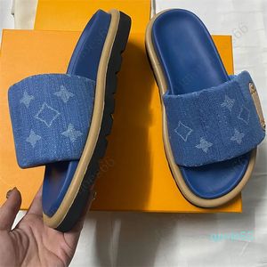 Flat Comfort Mule Plate Confort Pool Pillow Mule Blue Denim Hombres Sandalias para mujer Sandalias de diseñador Zapatillas Beach Letter Sandalia