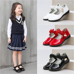 Chaussures plates 2023 Kids Girls Cuir pour école robe étudiante noire blanc rouge rose 3T 4T 5T 6T 7T 8T 9T 10T 11T 12T 13T