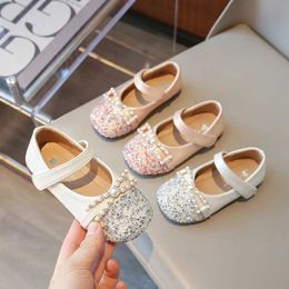 Flat Shoes Girls Princess Shoes 2024 Nieuwe Spring Summer Strier Regging Baby Crystal Flats Little Girl Dance Loafer Maat 23-34 H240504