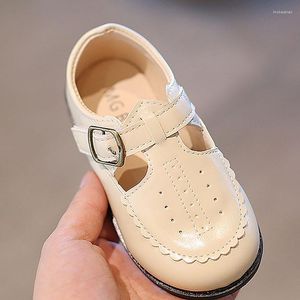 Chaussures plates printemps automne enfants T sangle en cuir pour petites filles garçons étudiant boucle britannique coréen appartements simples 2023 marron