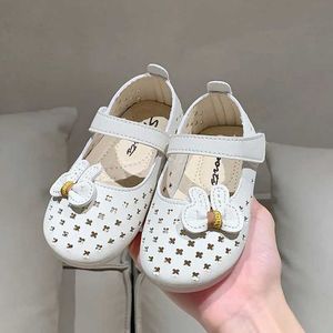 Flat Shoes Summer Girls Prinsesschoenen Hollow-out Riband Sallow Kids Pu Leather Three Colors 21-30 Trendy Children Sandals H240504