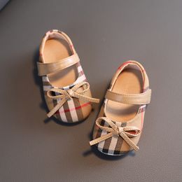 Platte schoenen Winterprinses Schoenen Baby. Soft-solar Peuter Schoenen Meisje Kinderen Plaat Doek Enkele Schoenen 0-3 Jaar Boog Sandalen 230809