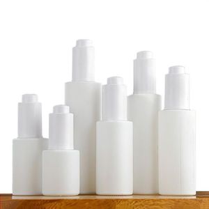 Bouteilles en verre blanc à épaule plate avec compte-gouttes de pipette de presse pour huiles essentielles sérum parfum liquide cosmétique 20 ml 30 ml 50 ml 80 ml 100 ml HDTQ