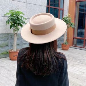 Platte Top Hoed Vrouwen Mannen Fedora Hoeden Vrouw Brede Rand Cap Man Caps Heren Mode Herfst Winter Trilby 2022 groothandel 16 Kleuren