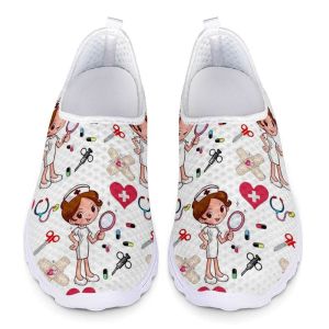 Flats cartoon verpleegkundige dokter print vrouwen sneakers glijden aan licht gaas schoenen zomer nieuwe ademende flats schoenen zapatos planos plus maat