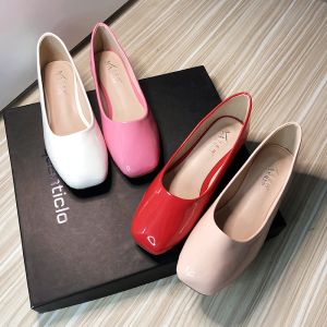 Flats pu lederen dames flats vierkante kop Chinese rode platte schoenen voor vrouwen maat 3343 zapatos planos de mujer mooie kwaliteit slipons