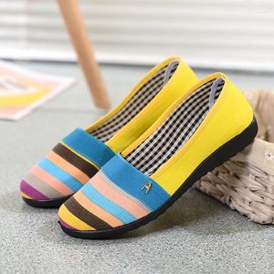 Chaussures à plat 856 Femmes décontractées Femme Color Stripe Stripe Mother Slip sur 47601
