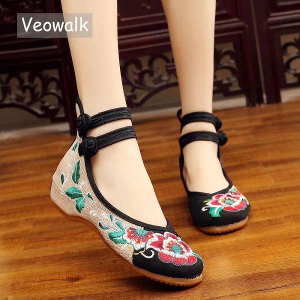 Flats Veowalk Chaussures chinoises Chaussures pour femmes Old Pékin Mary Jane Denim Flats Fleur Broderie Soft Sole Casual Shoes Plus taille 3443