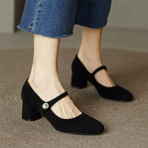 Flacs Femmes Mary Janes Chaussures Vintage Office Robe Shoes Black Faux Suede Pumps Pearl Mid Talons Zapatos Mujer printemps 1236n