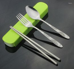 Ensemble de couverts 3pcs / set 3 en 1 couverts Set Spoon Fork Travel Travels Tableneaux de table en acier inoxydable Kits avec une vaisselle Platic Box KV 081