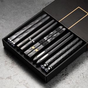 Flatware Sets 5Pairs High Quality Japanese Non Slip Chopsticks Korean Home el Restaurant Portable Healthy Food Stick For Sushi 231204