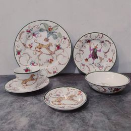 Juegos de cubiertos Cocina Cerámica Porcelana 8/10. 5 pulgadas Plato de postre de carne Tazas de café Fideos Ensaladera Regalos de boda Regalo de cumpleaños