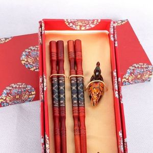 Bestek Sets houten eetstokjes 2 paar met houders Chinese kenmerken China Affairs presenteert geschenk souvenir 230627