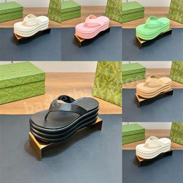 Tongs concepteurs de concepteurs plate-forme de plate-forme femmes sandales en caoutchouc en gelée mini glissades glisses d'été sandale