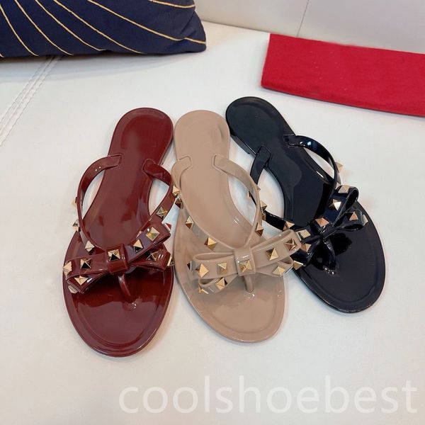 Tongs Summer Beach Shoes Rivets Bow Sandals New Fashio Style Europe United States Brand Designer Chaussures Femmes Sandales