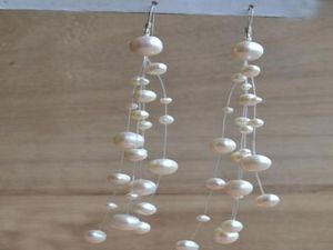 Bouettes d'oreilles en perles flottantes couleur blanche couleurs d'eau fraîche peigne oreille à oreille de lamelle de bijouterie