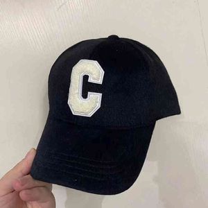 Flocked C-Letter Baseball Cap Korean Men's en Dames Zelfde Dikke Zonnebrand Veelzijdige Hip Hop Sunshade Paar's Eend Tong