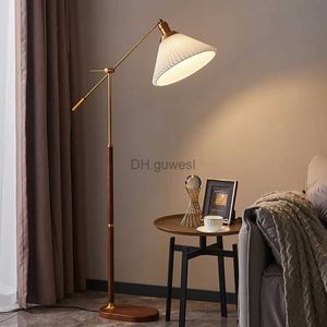 Vloerlampen 2023 Nieuwe Solide Moderne Scandinavische Vintage Eenvoudige Amerikaanse Stijl Woonkamer Metaal Walnoot Hout Gouden Decoratie Staande Lamp Vloerlam YQ240130