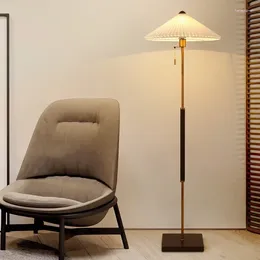 Lampadaire américain rétro lampe de luxe de luxe de luxe salon chambre à coucher étude de lit nordique en bois massif en bois massif en bois