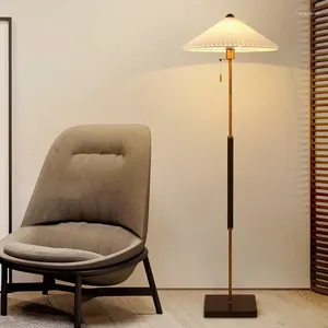 Vloerlampen Amerikaans retro lamp licht licht luxe stijl woonkamer slaapkamer bedroom bedstudie Noordse walnoot massief hout platform