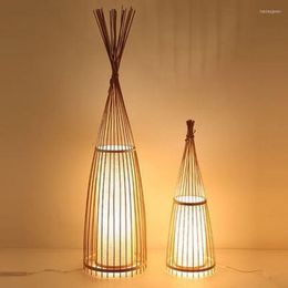 Lámparas de pie Lámpara de bambú de estilo chino Casa de té japonesa de pie para sala de estar Sudeste Asiático Rattan Led E27