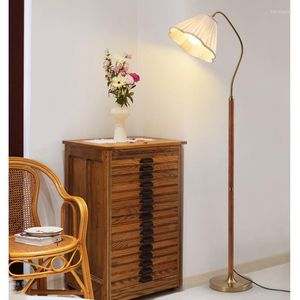 Vloerlampen Franse vintage massief houten led -lamp voor woonkamer staande slaapkamer bedlicht licht licht omgevingsverlichting huizendecoratie