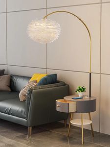 Vloerlampen Lamp Scandinavisch Eenvoudig Modern Licht Luxe Netto Rood Woonkamer Slaapkamer Nachtkastje Salontafel Verticaal