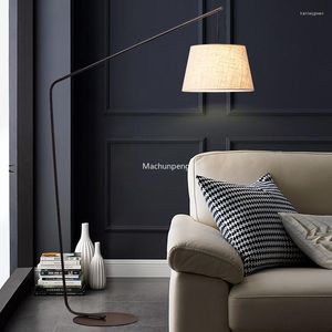 Vloerlampen Metaal Creatieve Lamp Eenvoudig Modern Europees Appartement Staande Led-knopschakelaar Luminaria Slaapkamerdecoraties