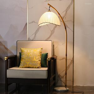 Vloerlampen moderne en eenvoudige handgemaakte Chinese stof licht woonkamer sofa zijde decoratieve lamp slaapkamer studie theehouse kunstverlichting