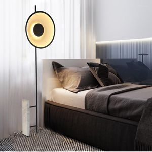 Lámparas de pie Lámpara LED negra moderna Sala de estar Dormitorio junto a la lectura Luz de pie FA122
