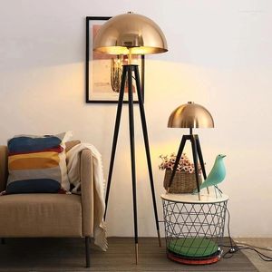 Lámparas de pie Lámpara de coyote LED moderna Trípode Seta de pie para sala de estar Dormitorio Decoración para el hogar Luz de diseño interior