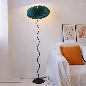 Lampadaires Moderne Minimaliste Lampe Plissée Salon Chambre Chevet Canapé Atmosphère Ancienne Debout LED Bureau E27 Source De Lumière