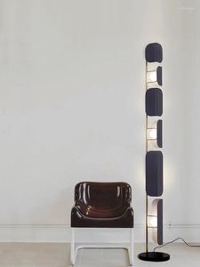 Vloerlampen moderne minimalistische smeedijzeren woonkamer bank lamp verkoop kantoor el slaapkamer verticaal
