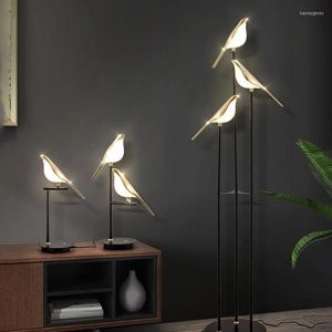 Vloerlampen Noordelijke vogel LED Modern tafellicht Standaard bedamp voor thuis slaapkamer woonkamer koffieband bankdecoratie accessoires