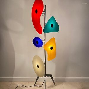 Lampadaires Nordic Creative Art Design Acrylique Ombre Lampe LED Salon Décor À La Maison Canapé Coin Debout Lumière Chambre Chevet